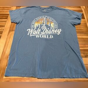Disney world tshirt XL